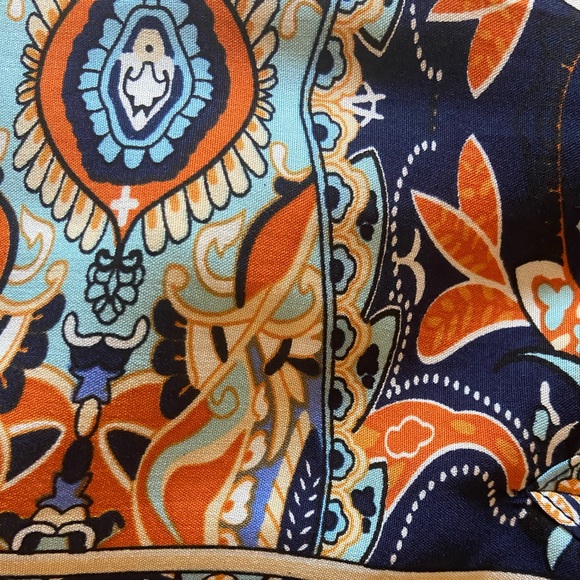 5 for $8-SHEIN patterned top - Picture 3 of 3